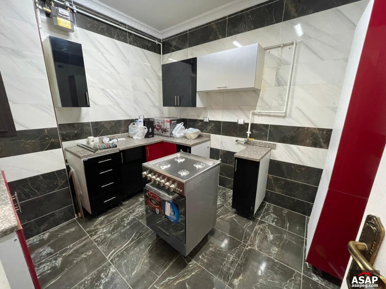 Furnished Apartment for Rent in Eastown Furnished Apartment for Rent in Eastown