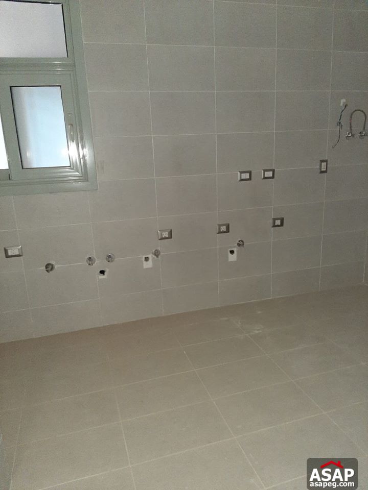 Apartment for Sale in Village Gate Palm Hills Apartment for Sale in Village Gate Palm Hills