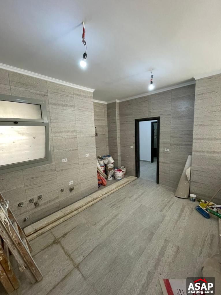 Duplex with Garden for Sale in Village Avenue Duplex with Garden for Sale in Village Avenue