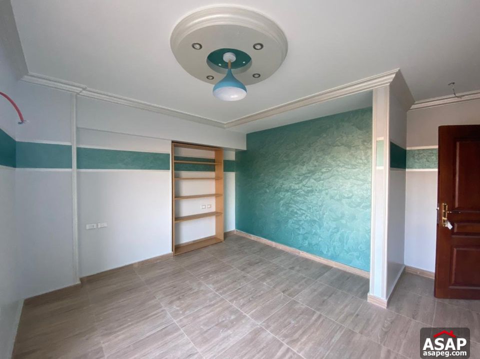 Apartment for Rent in the Square