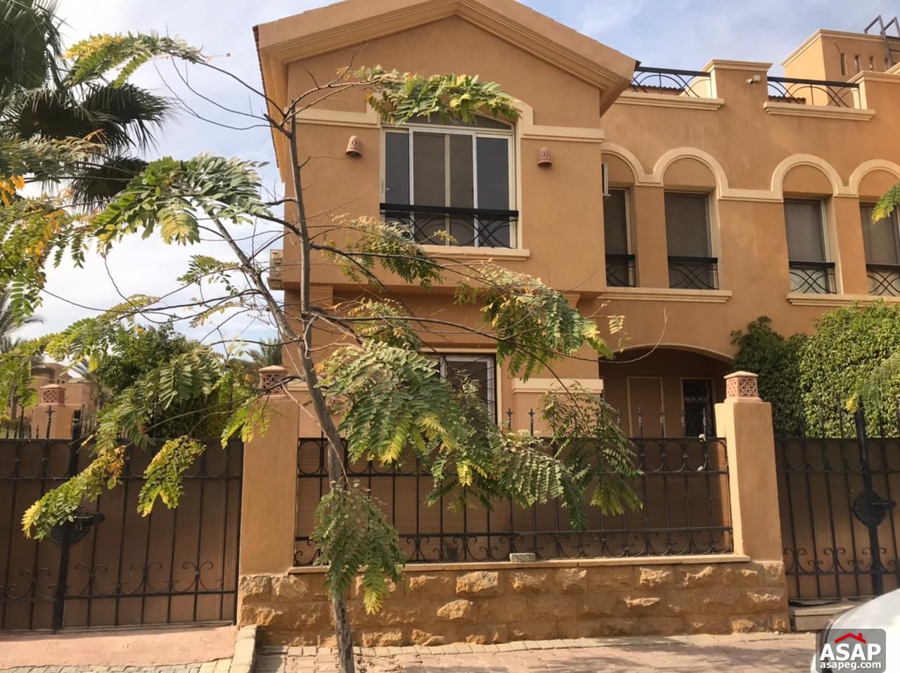Town House for Rent in Dyar Arco Town House for Rent in Dyar Arco