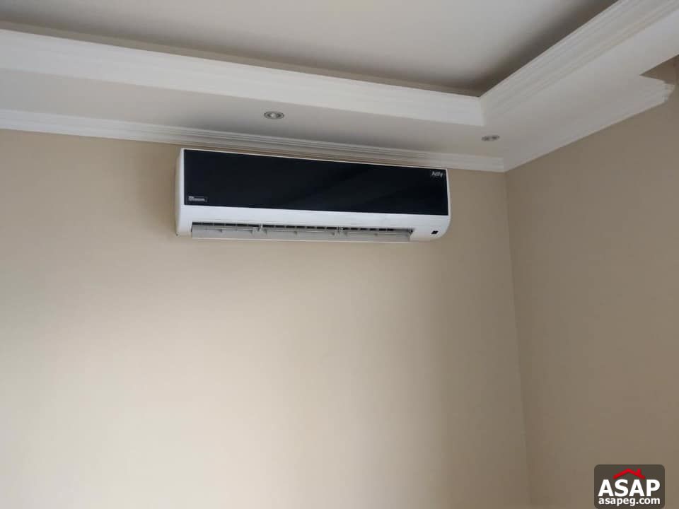 Apartment for Rent in Eastown Compoud