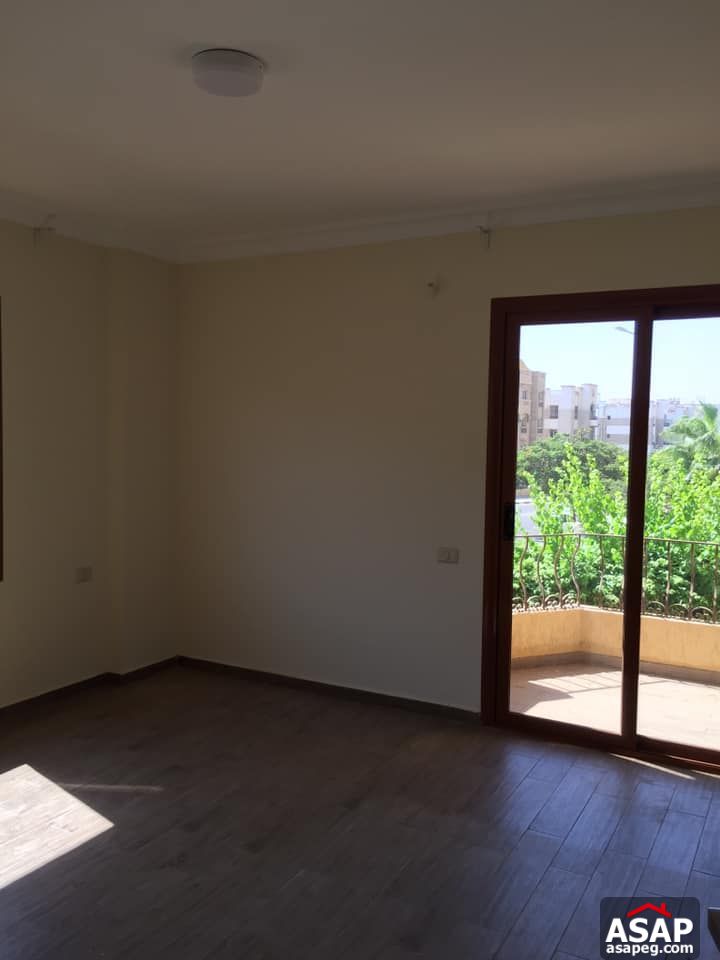 Duplex for Rent in Beverly Hills - Sheikh Zayed