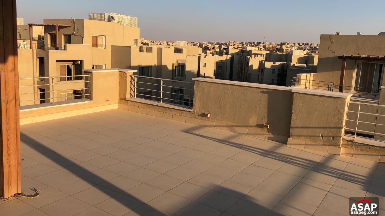 Penthouse for Sale in the Village Palm Hills Penthouse for Sale in the Village Palm Hills