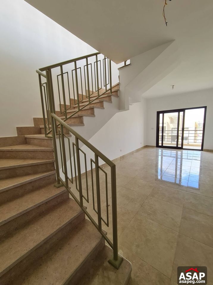 Penthouse for Rent in Fifth Square Compound