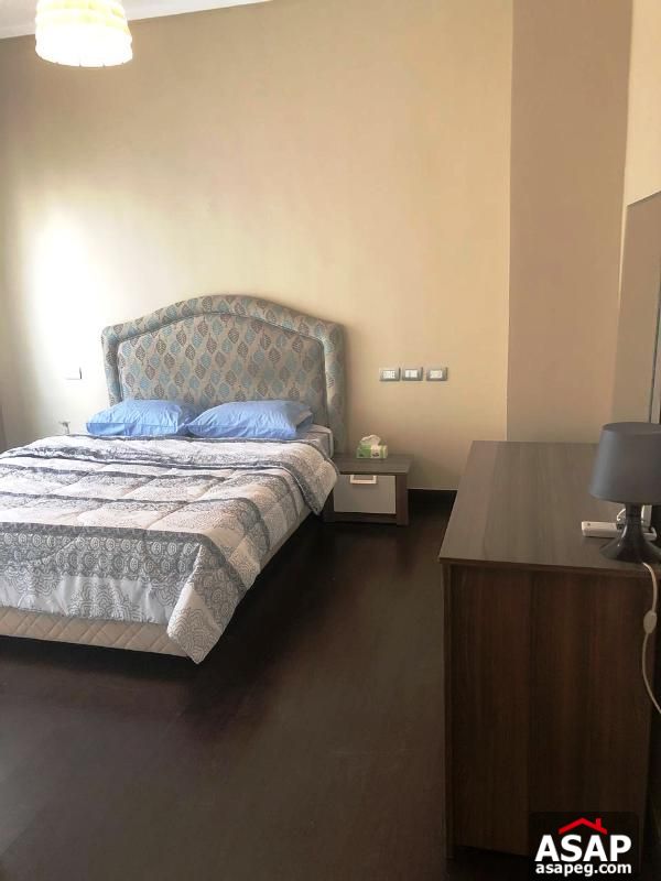 Penthouse for Rent in the Village Palm Hills