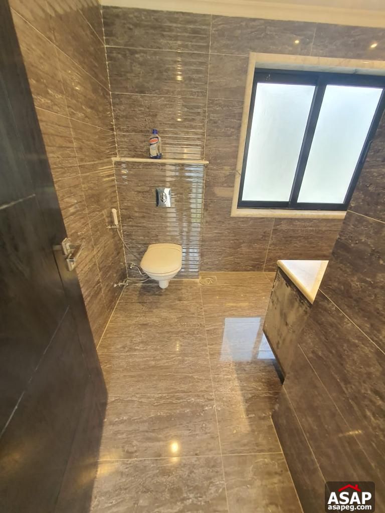 Semi Furnished Apartment for Rent in The WaterWay