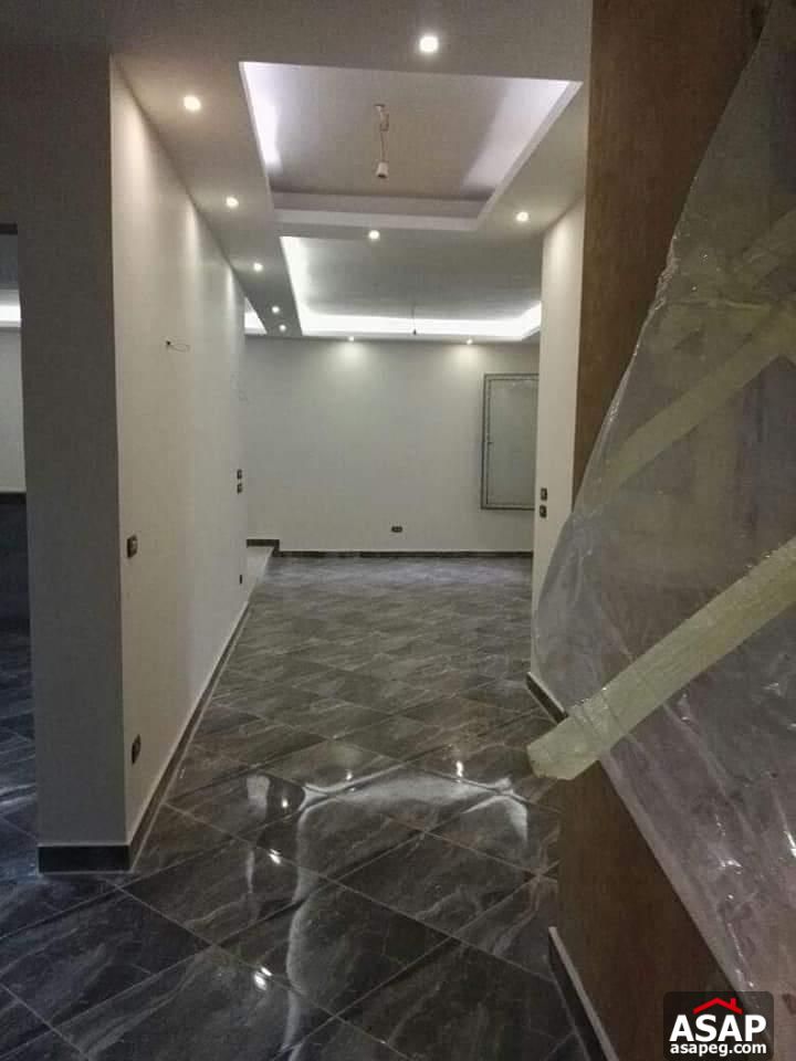 Duplex for Rent in Village Avenue Duplex for Rent in Village Avenue