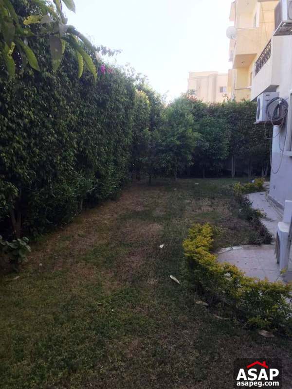 Furnished Apartment with Garden in October Furnished Apartment with Garden in October