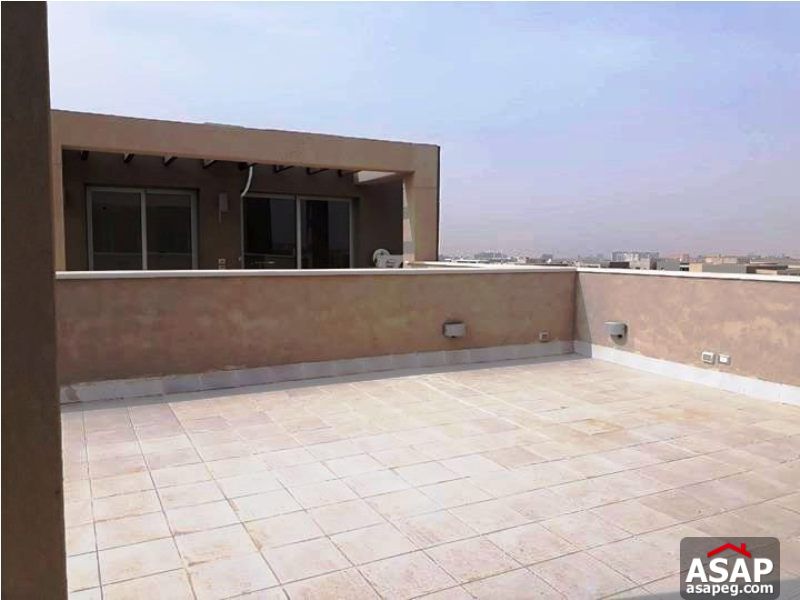 Penthouse with Parking for Rent in Village Gate