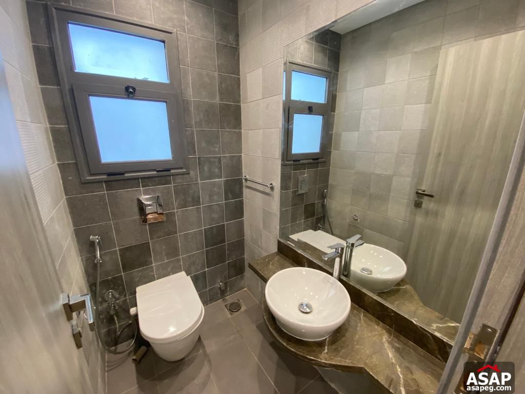 Furnished Apartment for Rent in Eastown Furnished Apartment for Rent in Eastown