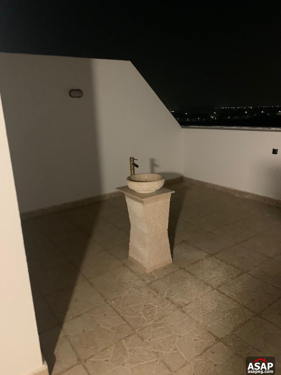 I Villa for Sale in Mountain View Hyde Park