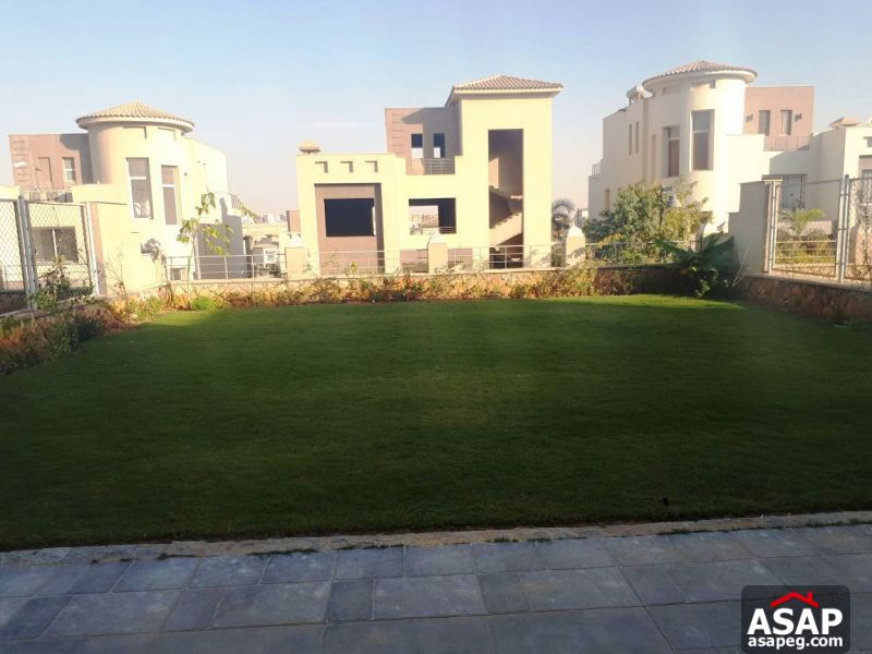 Villa for Rent in Sheikh Zayed Villa for Rent in Sheikh Zayed