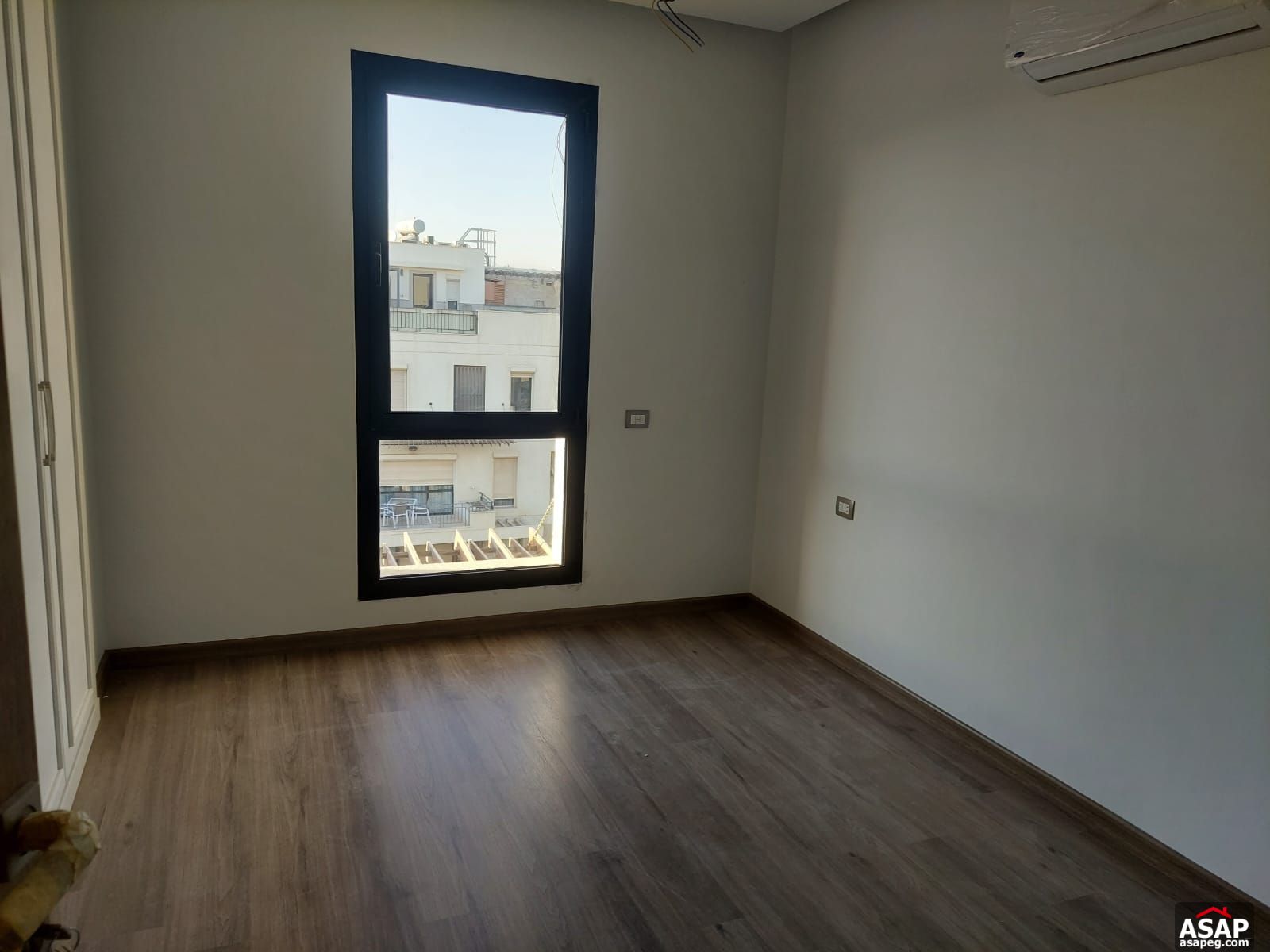 Triplex with Roof for Rent in Eastown Sodic