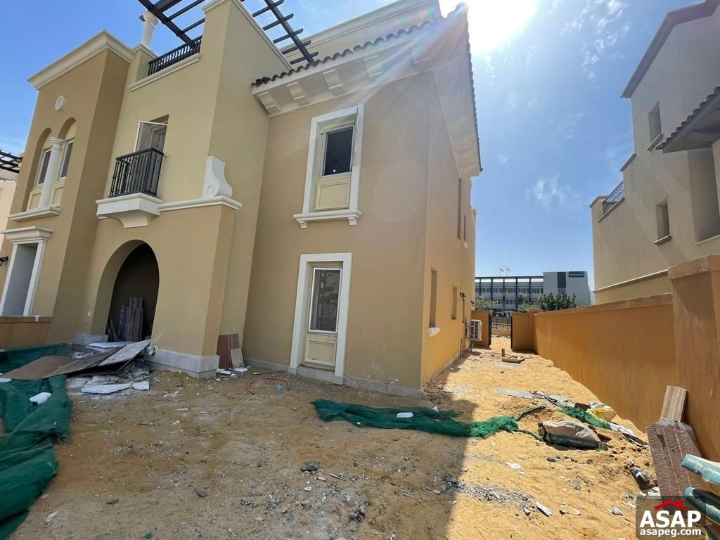 Modern Twin House for Rent in Mivida Emaar Modern Twin House for Rent in Mivida Emaar