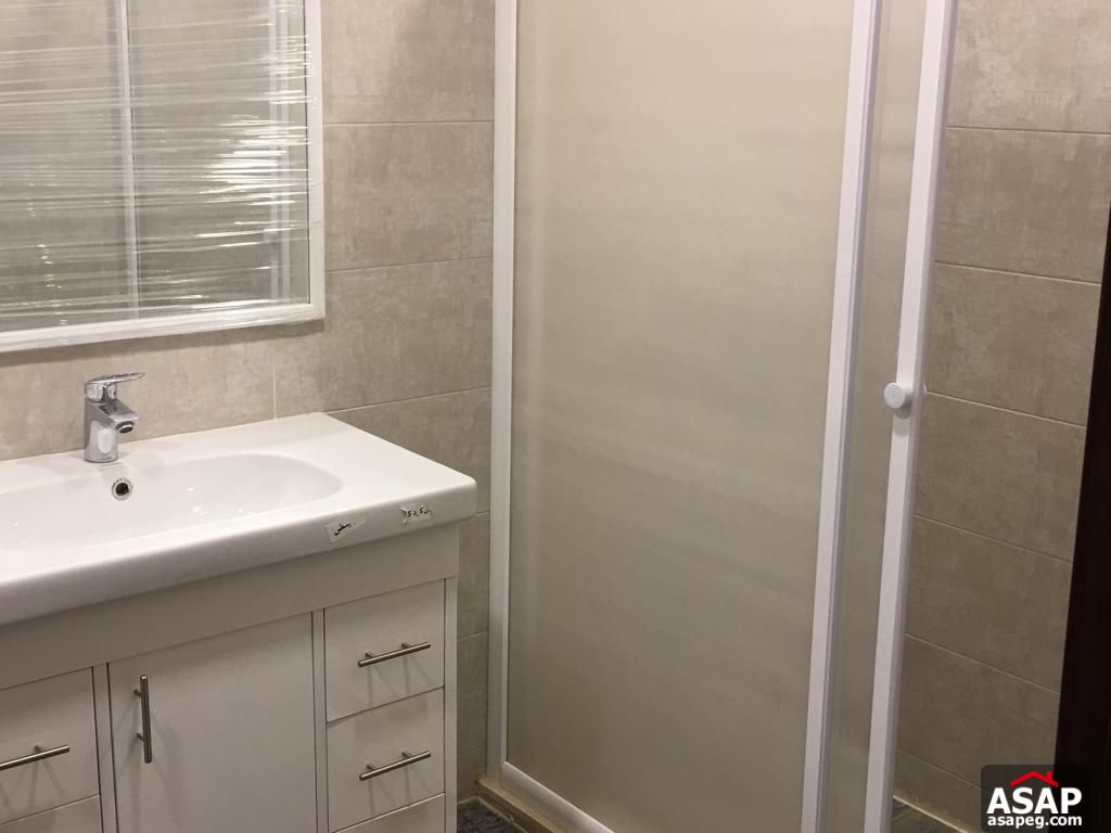 Duplex with Garden View in Eastown for Rent Duplex with Garden View in Eastown for Rent