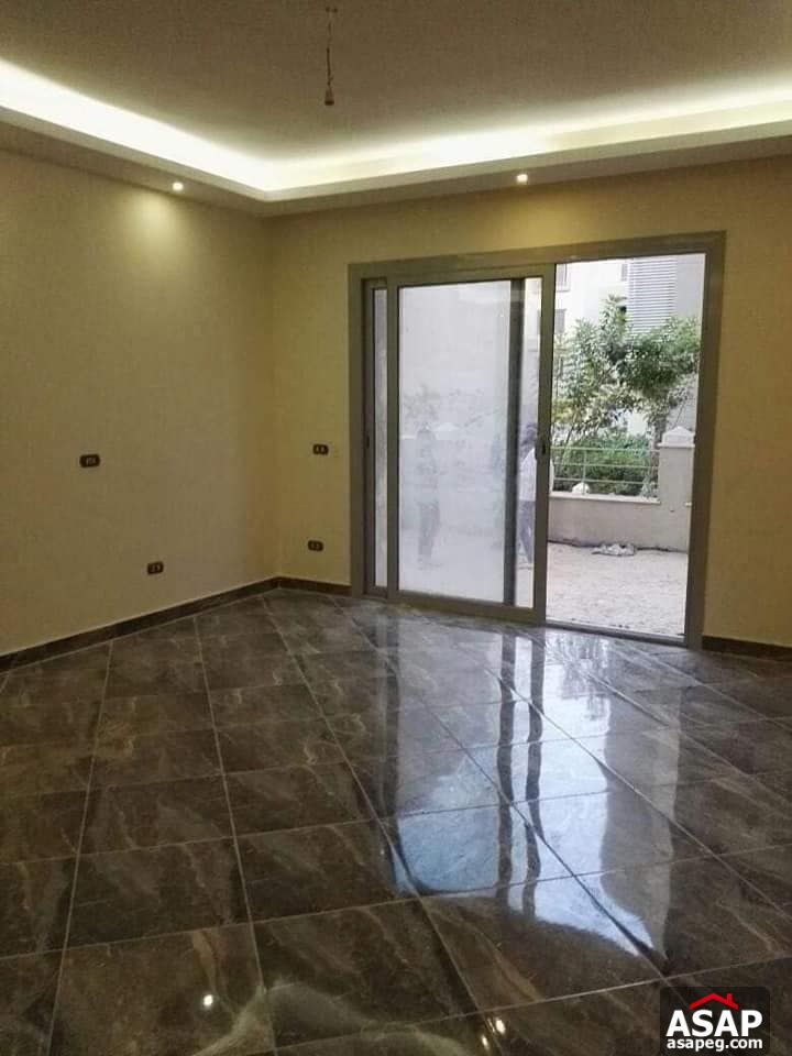 Duplex with Garden for Rent in Village Avenue Duplex with Garden for Rent in Village Avenue