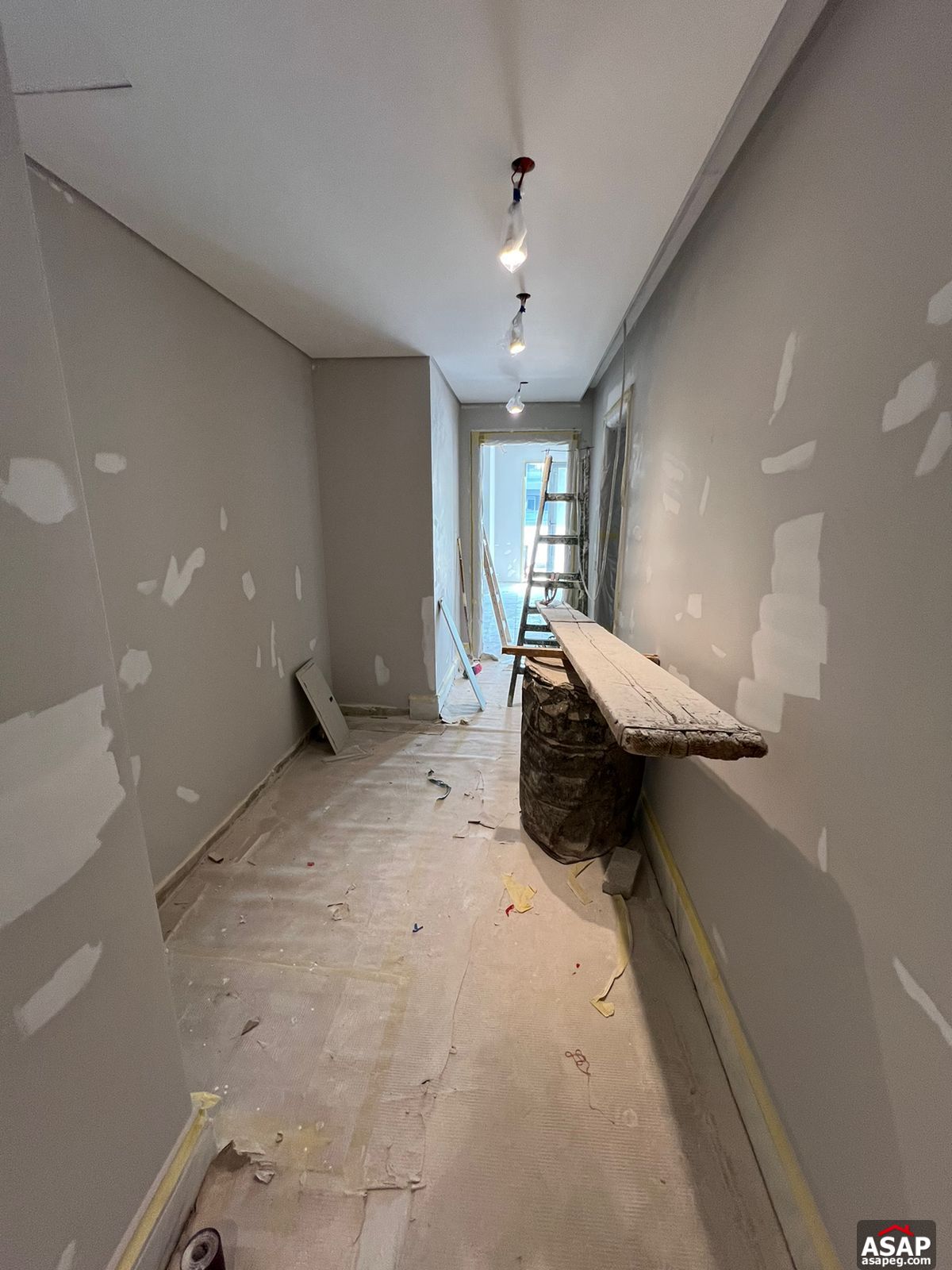 Apartment for Rent in Silver Palm Compound Apartment for Rent in Silver Palm Compound