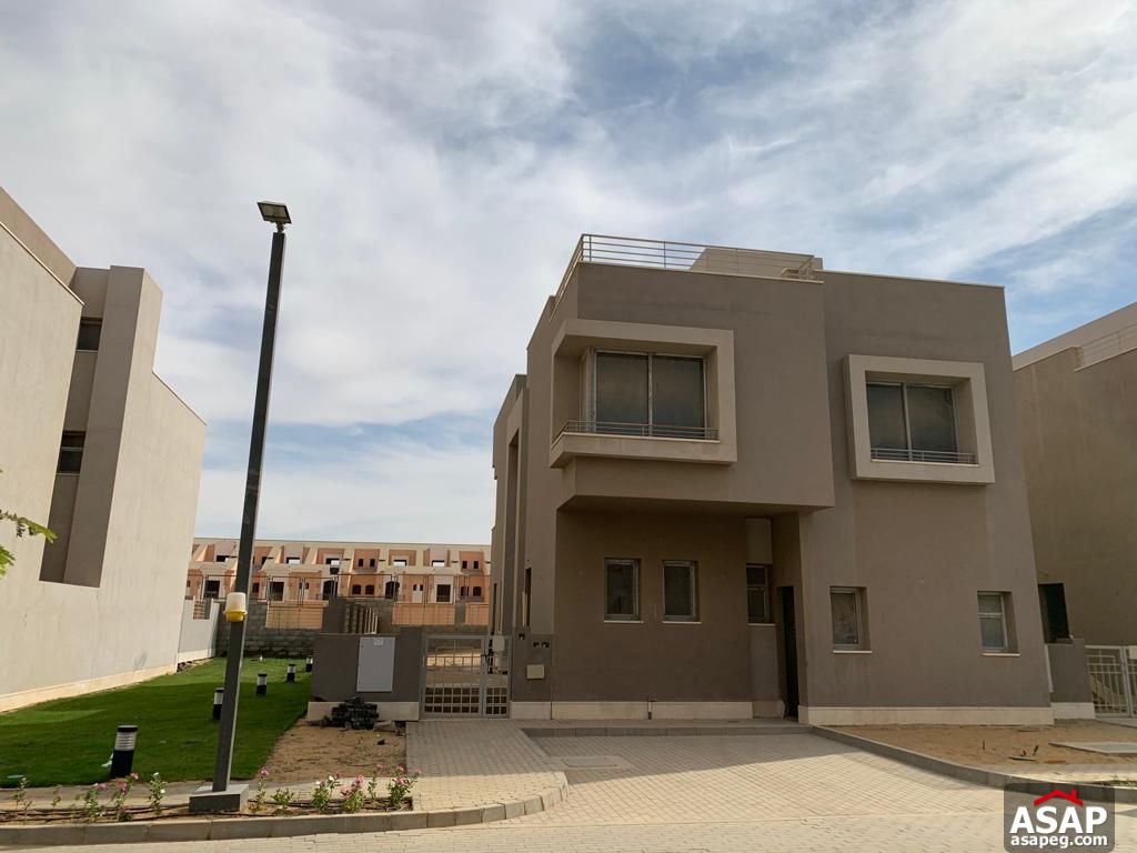 Villa for Sale in Village Gardens Katameya