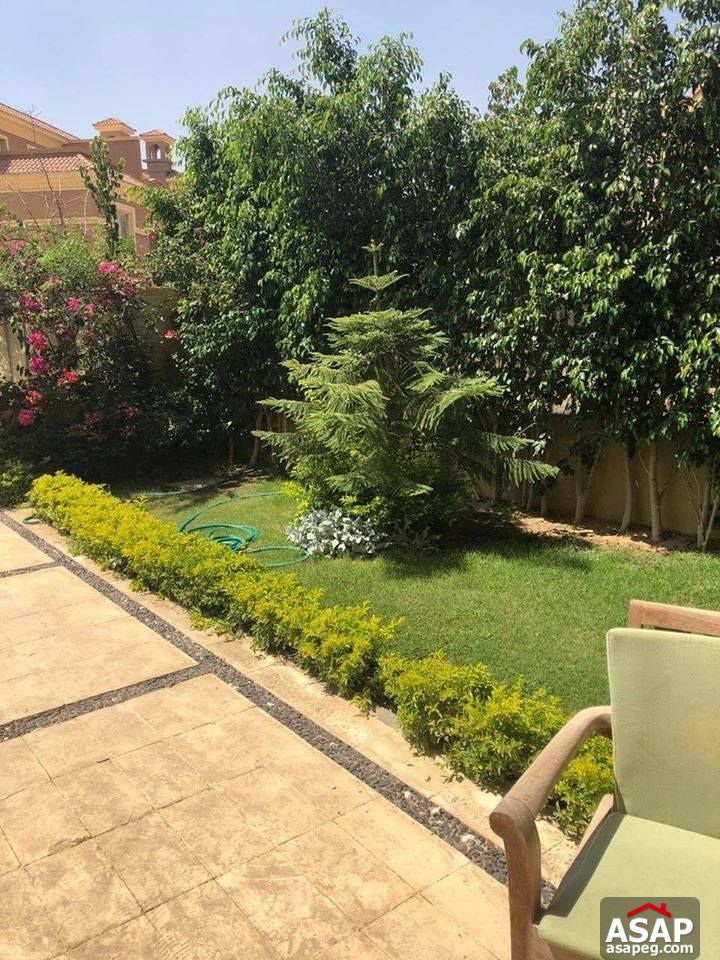 For Rent Twin House in Les Rois Compound