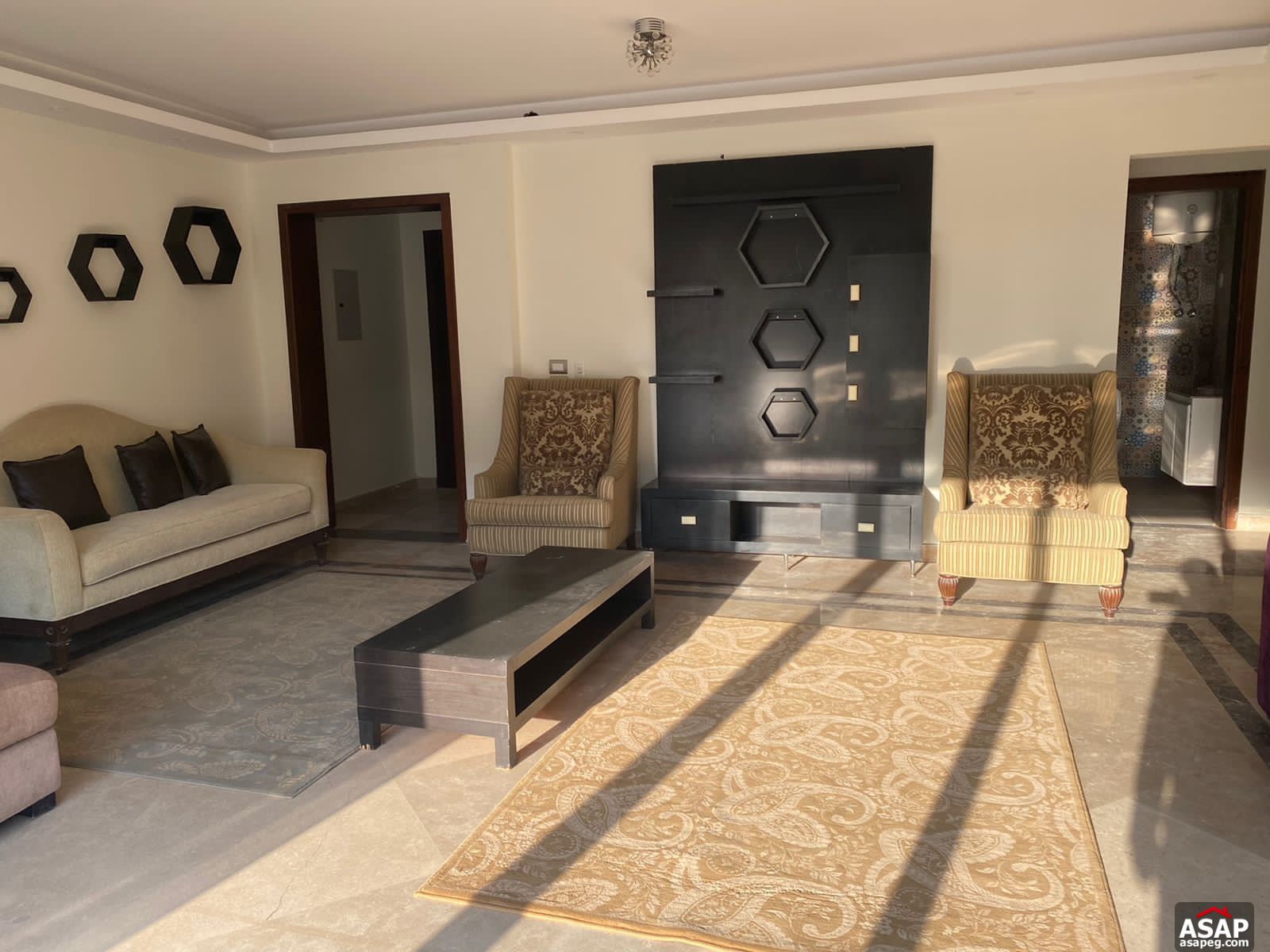 Apartment for Rent in the Square