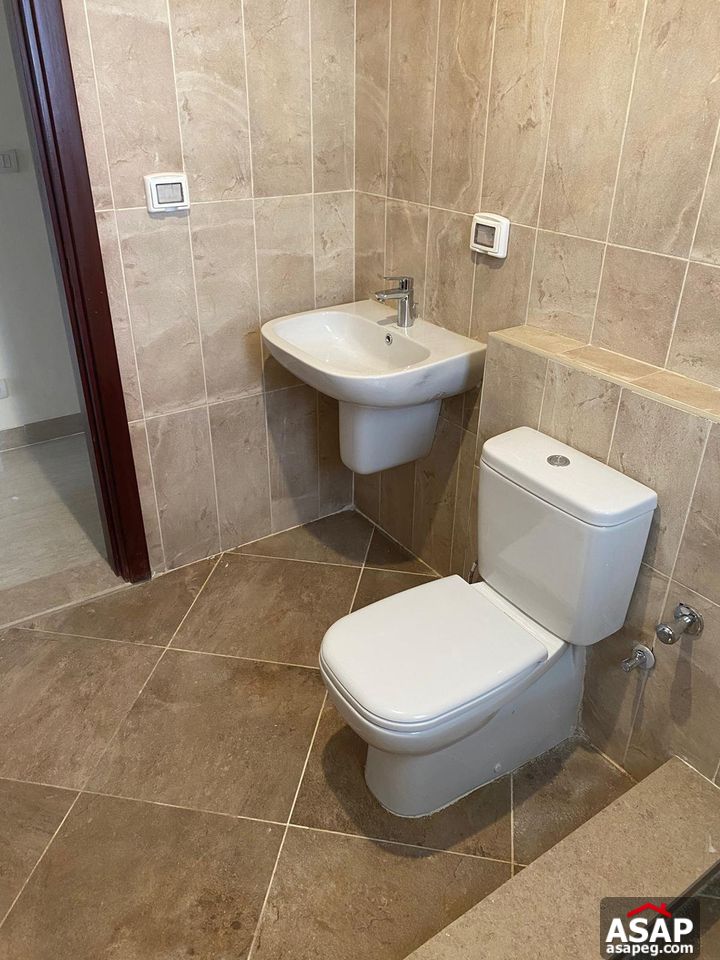 Apartment with Landscape View for Rent in Hyde Park Apartment with Landscape View for Rent in Hyde Park