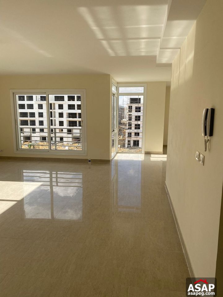 Apartment with Landscape View for Rent in Hyde Park Apartment with Landscape View for Rent in Hyde Park