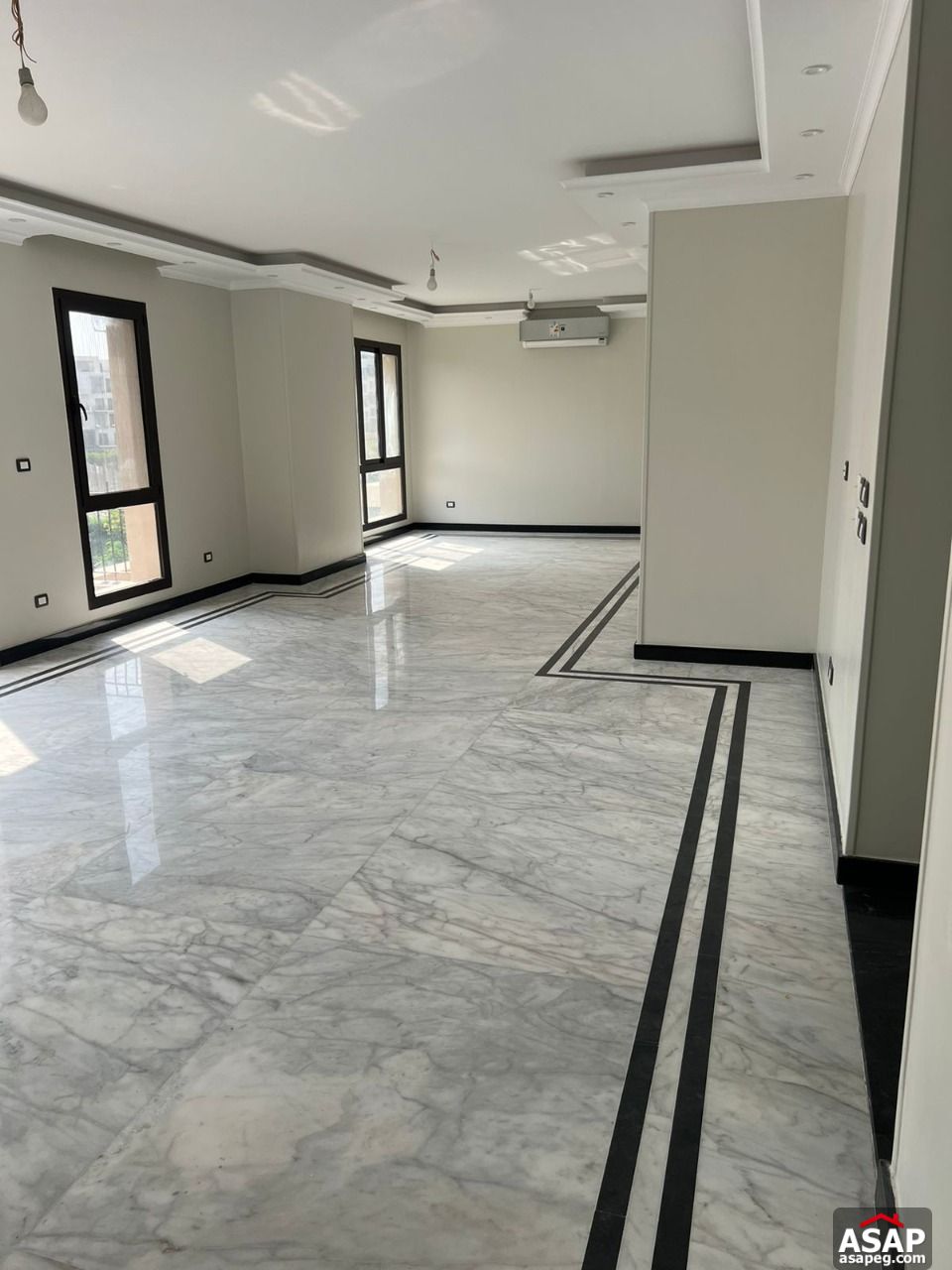 Triplex for Sale in Eastown Sodic Triplex for Sale in Eastown Sodic