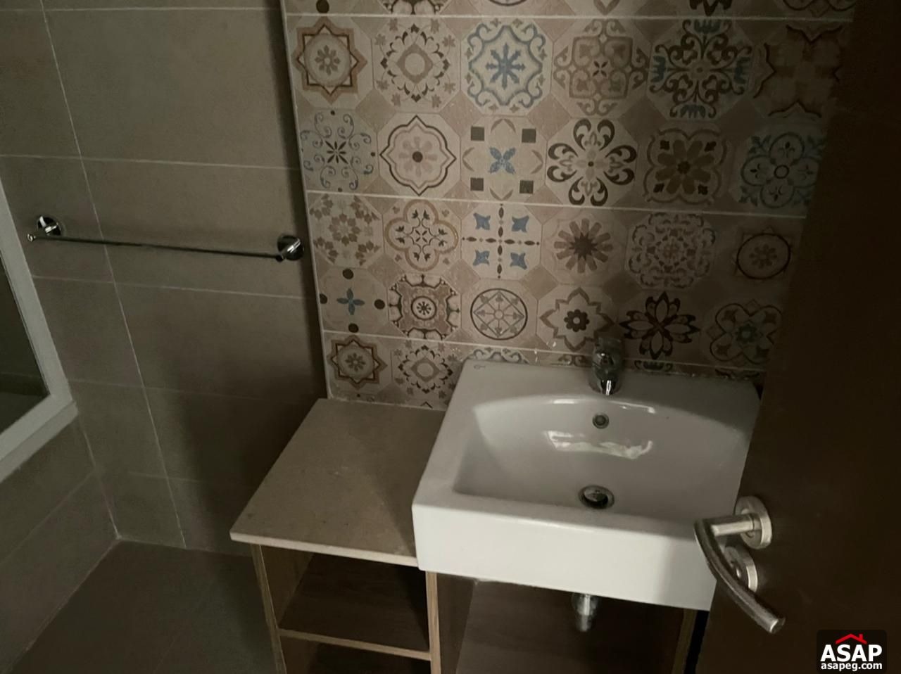 Apartment for Rent in Fifth Square Apartment for Rent in Fifth Square