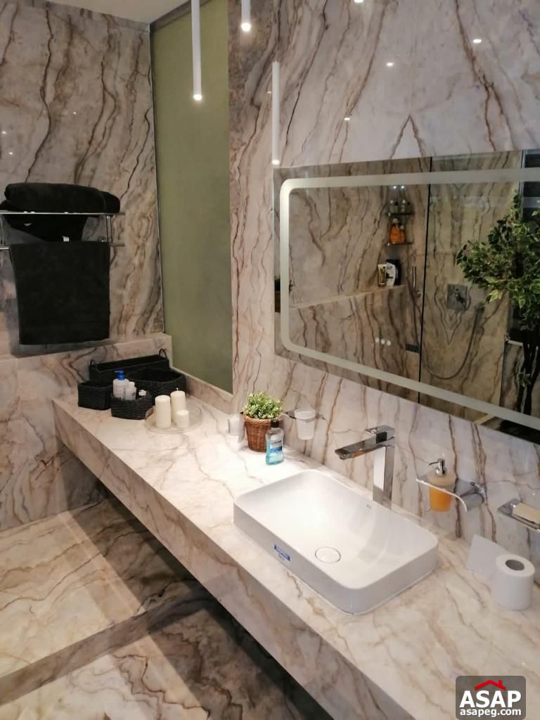 Apartment with Private Garden in the WaterWay for Rent Apartment with Private Garden in the WaterWay for Rent