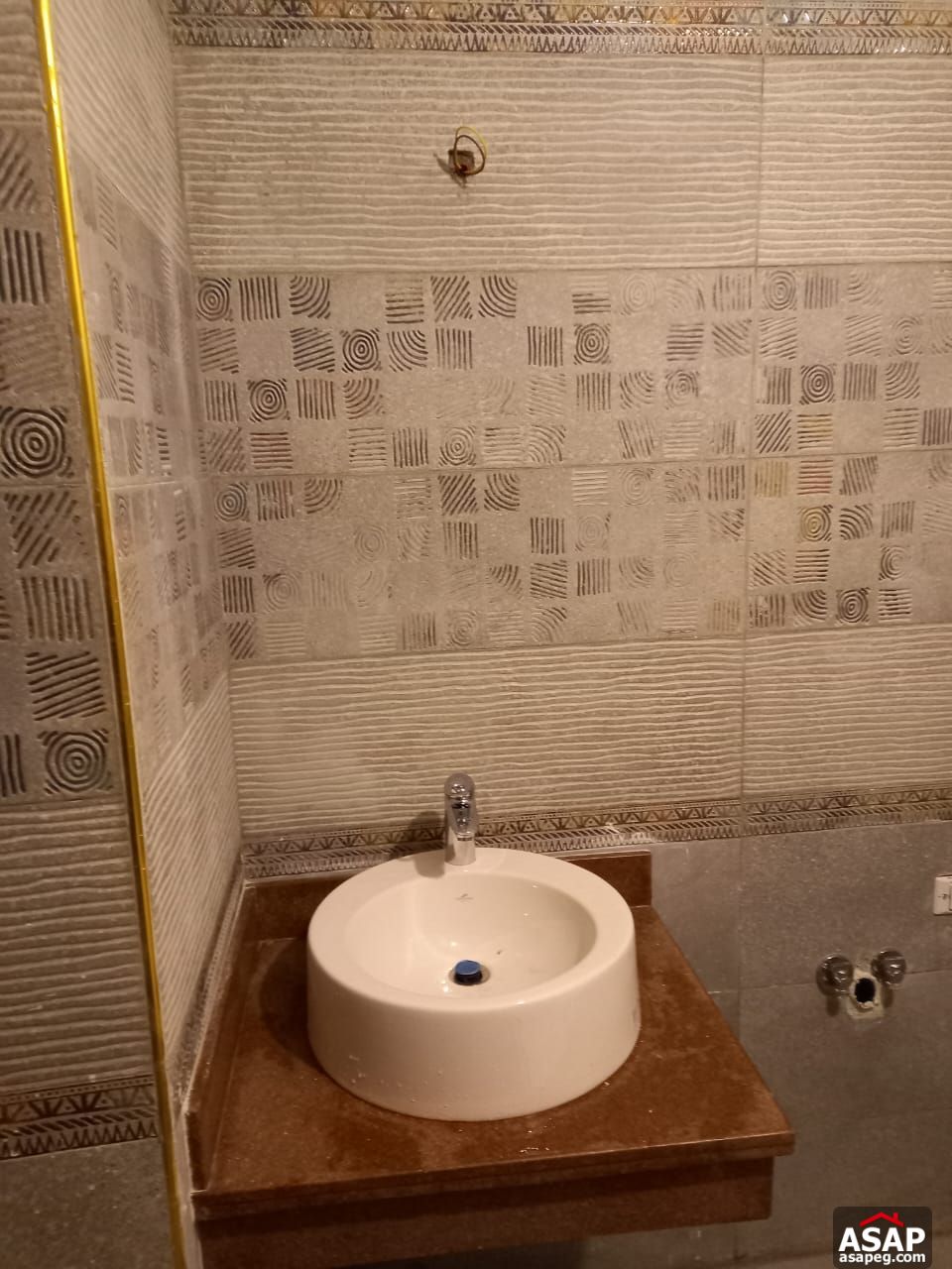 Fully-Finished Apartment in Villette Fully-Finished Apartment in Villette