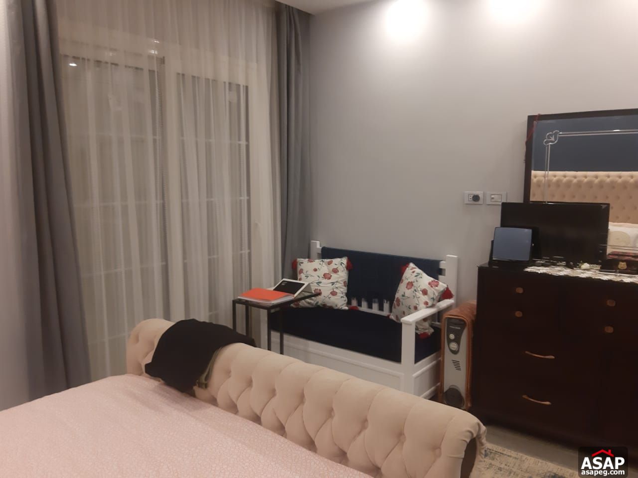 Apartment for Rent in Regent's Park Compound Apartment for Rent in Regent's Park Compound