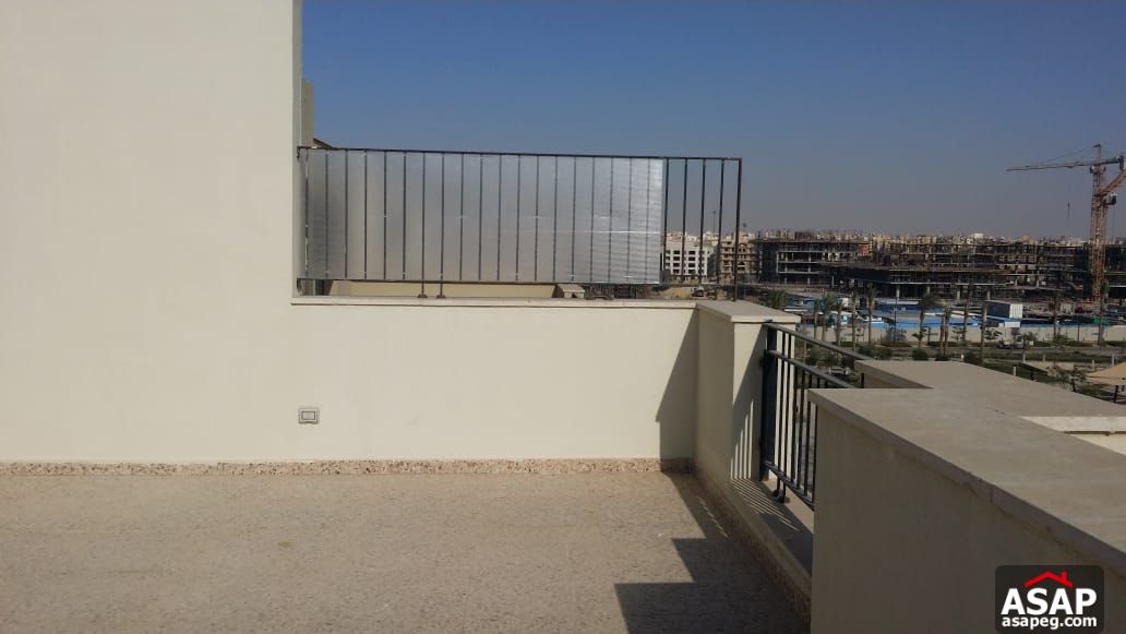 Duplex with Garden View in Eastown for Rent Duplex with Garden View in Eastown for Rent