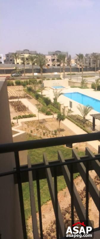 Apartment with Pool View in Uptown Cairo