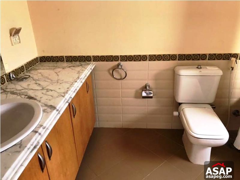 Villa with Big Garden for Rent in New Cairo