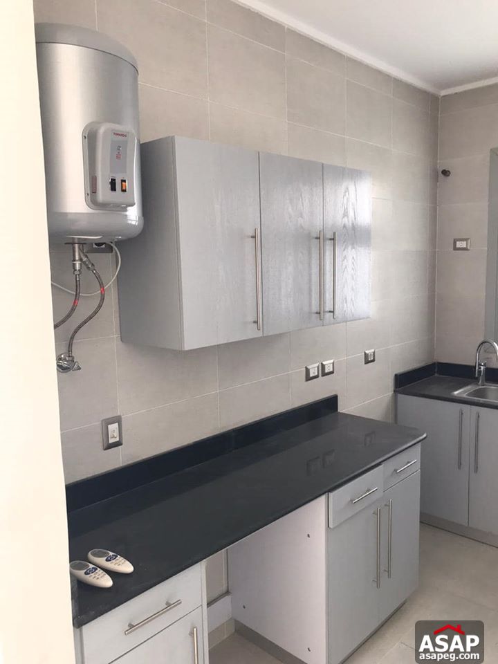 Studio for Rent in Village Gate