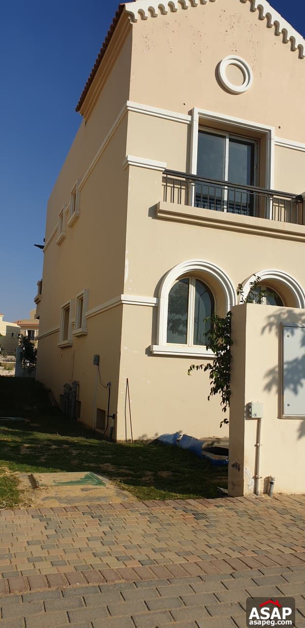 Stand Alone for Sale in Hyde Park Compound