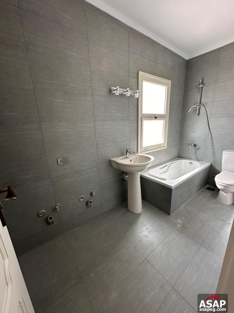 Villa for Rent in Royal Maxim Compound Villa for Rent in Royal Maxim Compound