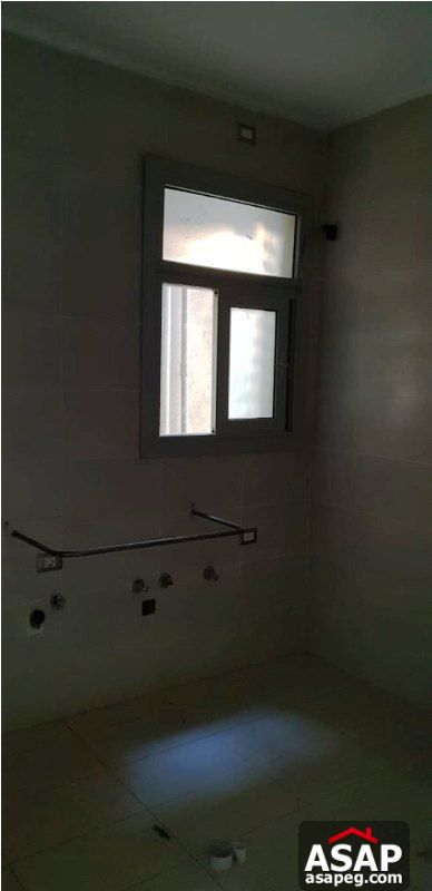 Penthouse in Village Gate Palm Hills for Rent