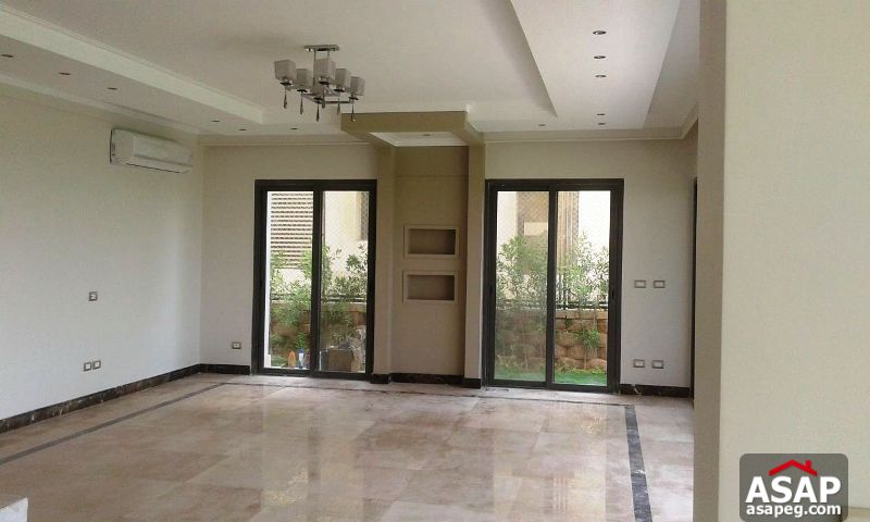 Town House with Private Garden in Allegria Town House with Private Garden in Allegria