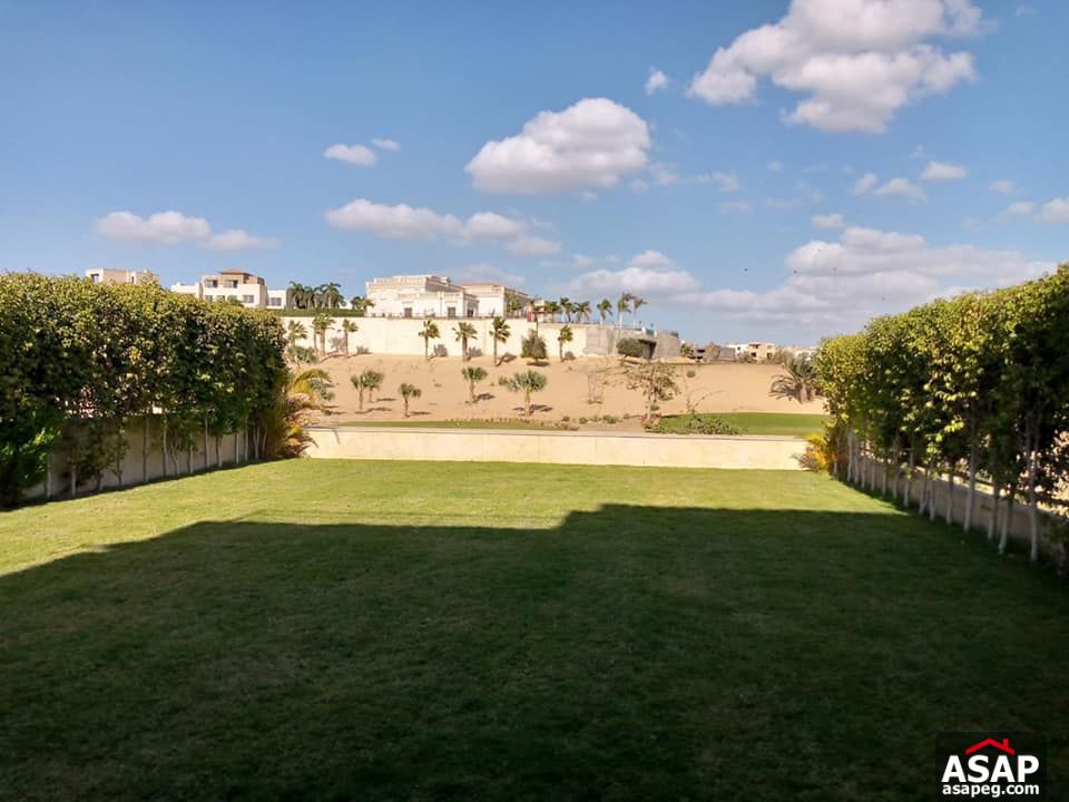 Twin House with Lake View for Sale in Palm Hills Golf View