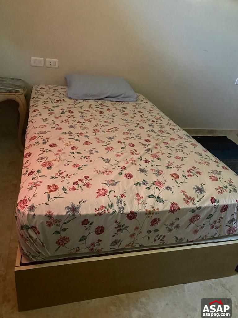 Semi Furnished Apartment for Rent in Eastown Semi Furnished Apartment for Rent in Eastown