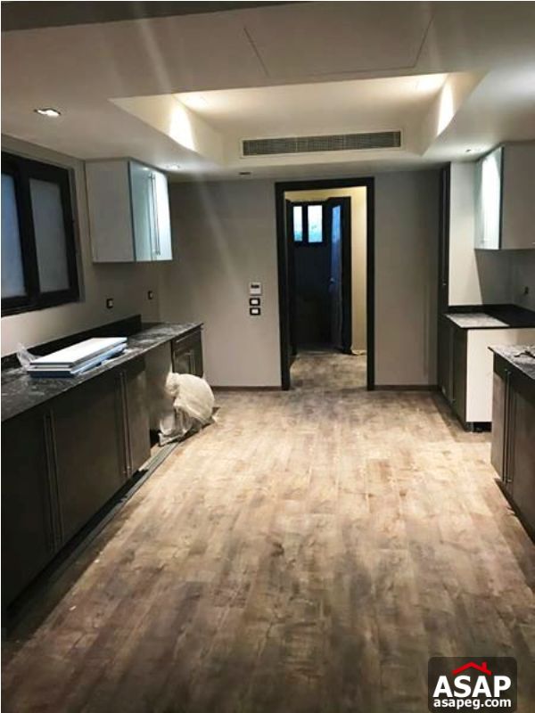 Twin House with Big Garden in Beverly Hills