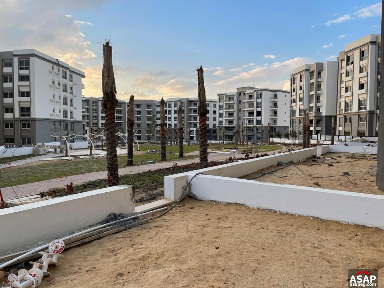 Apartment for Sale in Hyde Park Compound Apartment for Sale in Hyde Park Compound