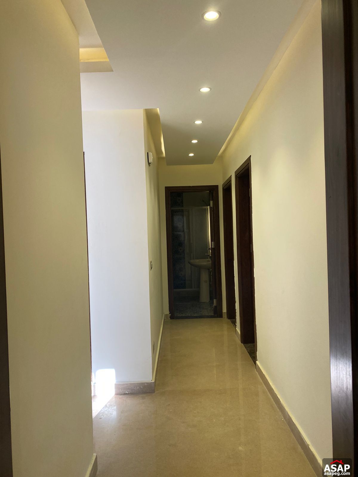 Apartment for Rent in the Square