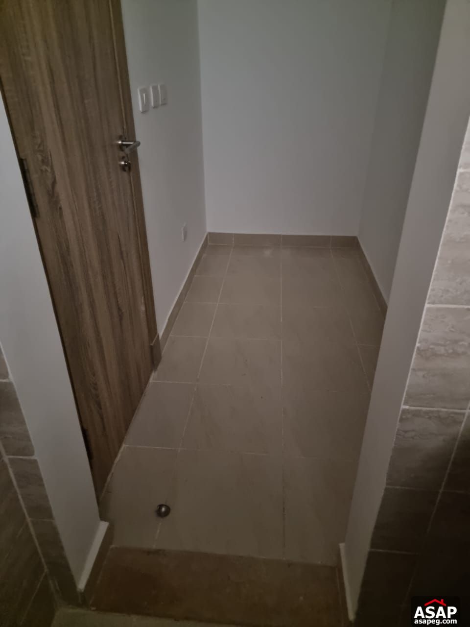 Apartment for Rent in Fifth Square Apartment for Rent in Fifth Square