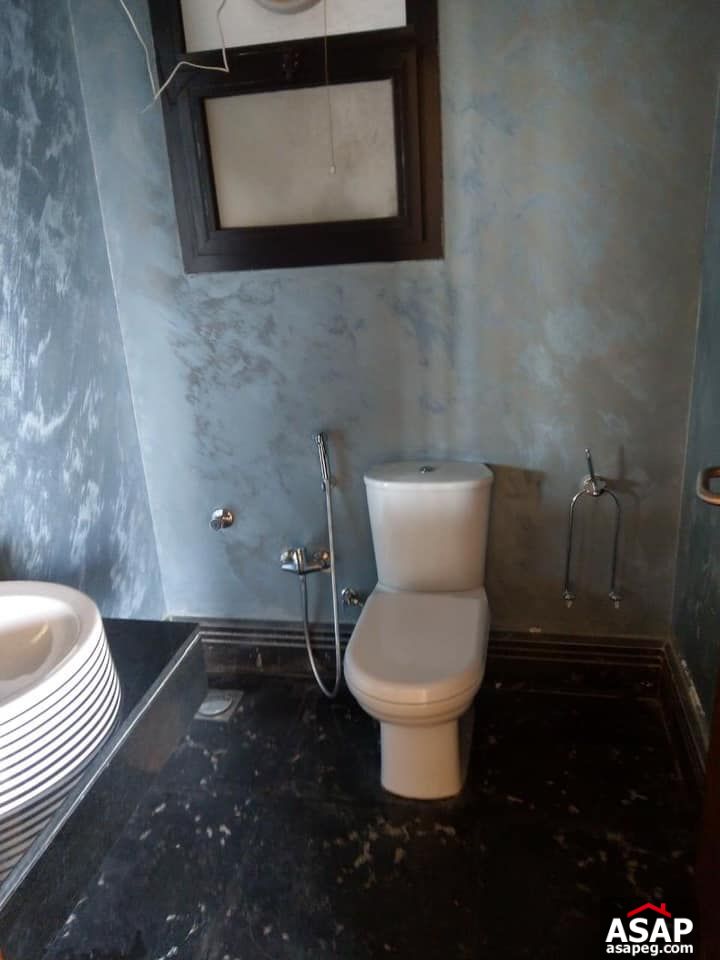 Apartment for Rent in Eastown Compoud