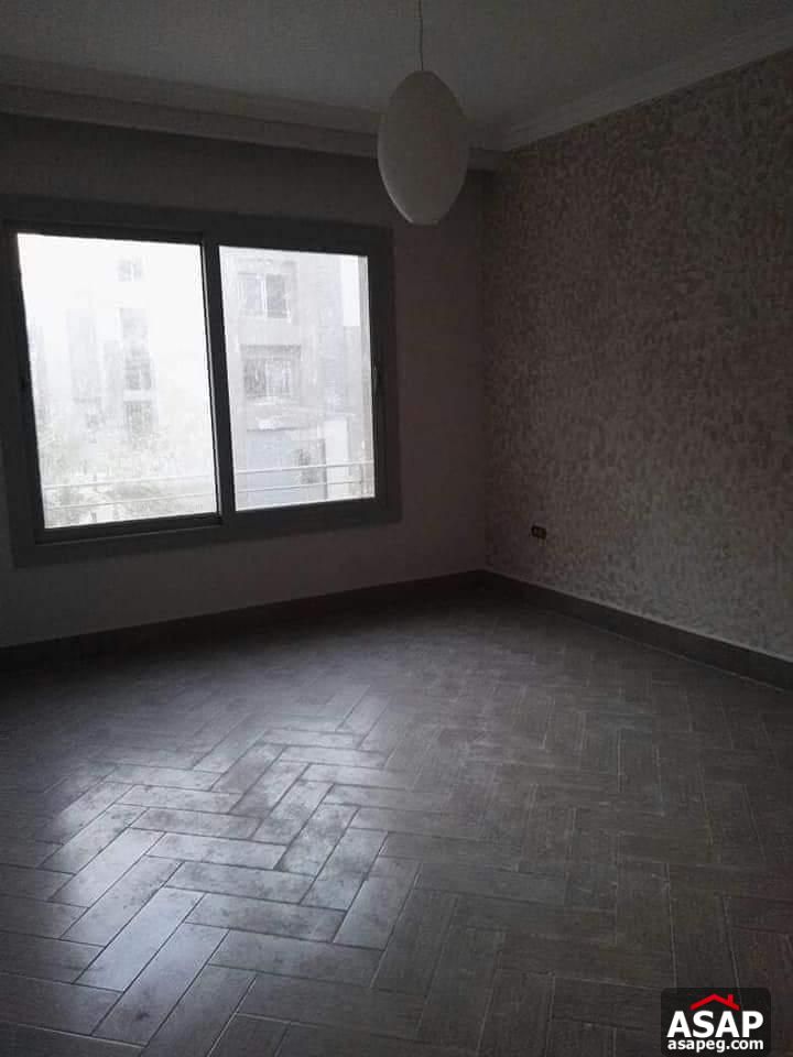 Duplex for Rent in Village Avenue Duplex for Rent in Village Avenue