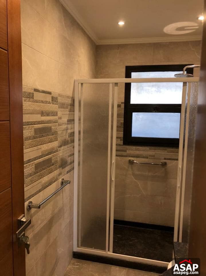 Flat for Rent in Eastown Sodic