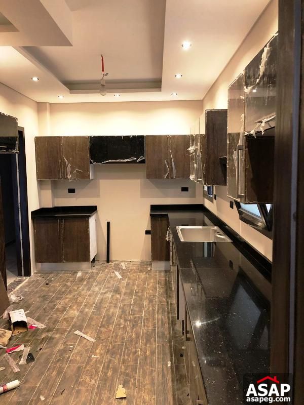 Property with Garden View in Eastown Property with Garden View in Eastown